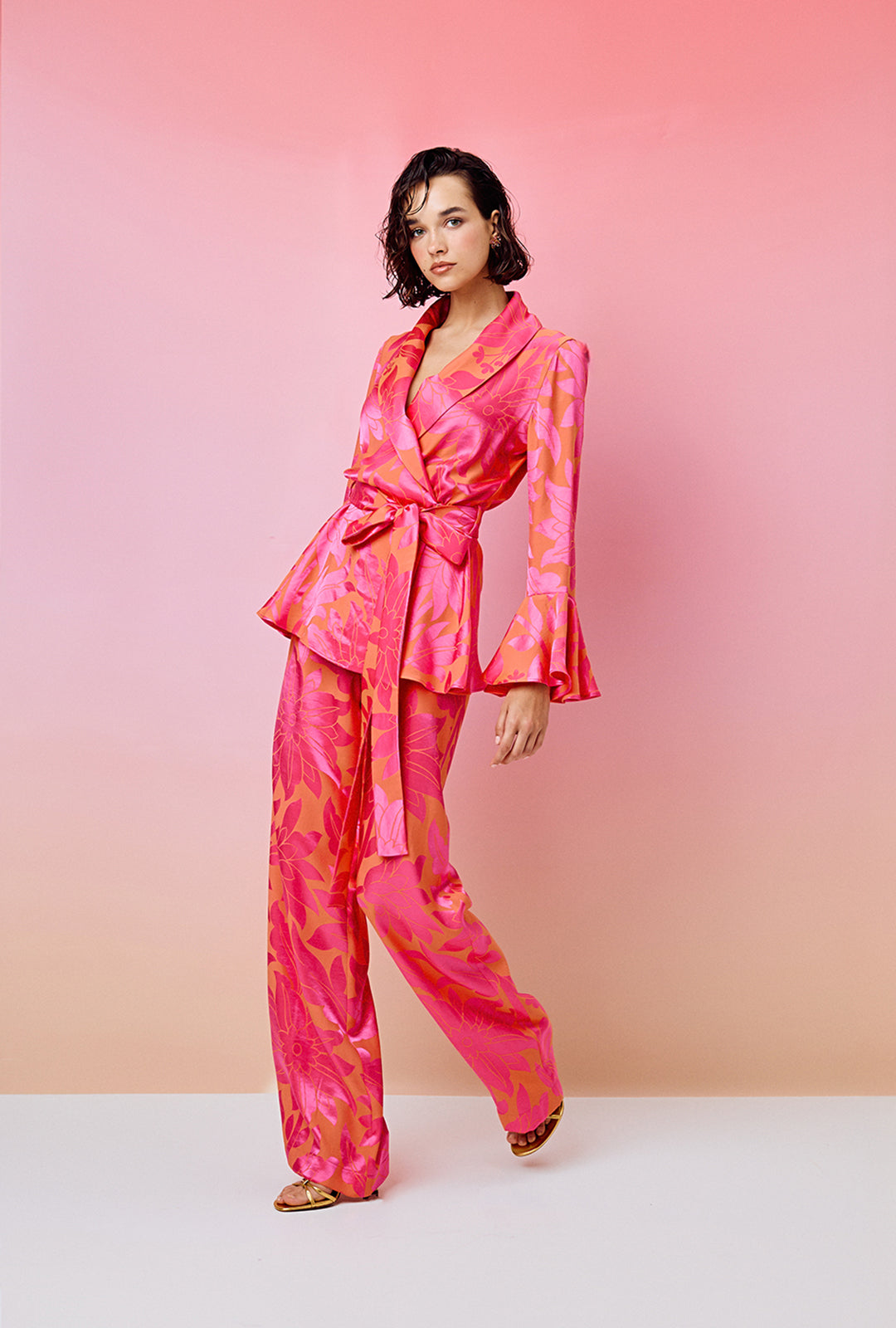 High-Waisted Flowing Trousers in Floral Print